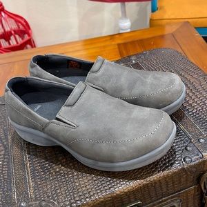 Worx slip resistant clogs size 7.5